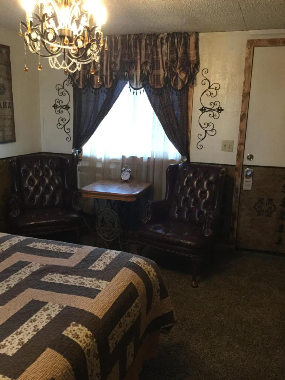 Black Bear Motel Davenport Extérieur photo