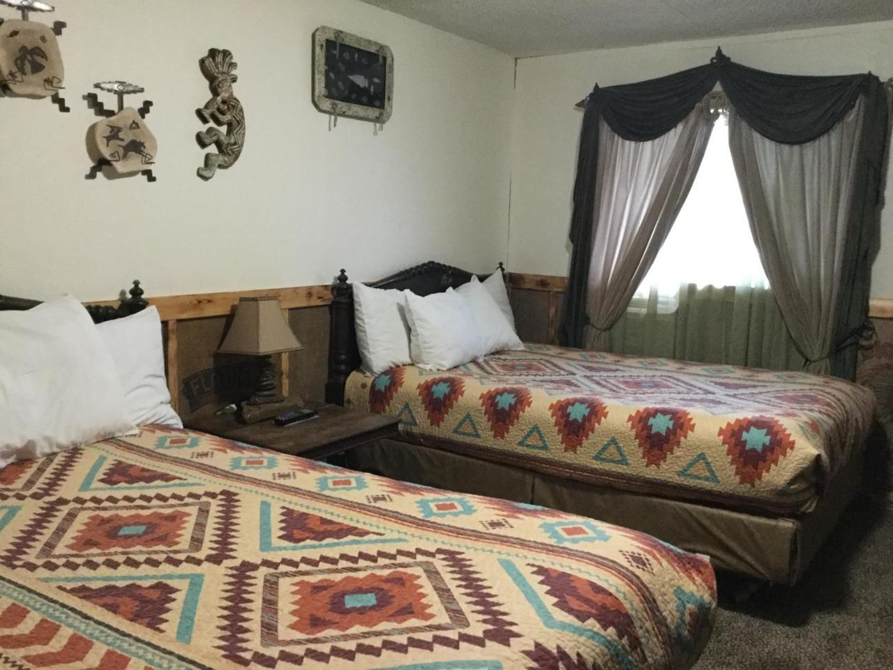 Black Bear Motel Davenport Extérieur photo